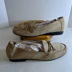Mootsies Tootsies Women's 8M Molly Loafers in Tan Suede